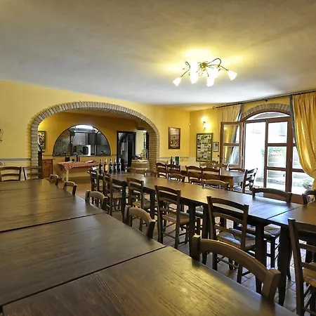 Διαμέρισμα Vernazzano Basso Sleeps 6 T242205 Tuoro sul Trasimeno