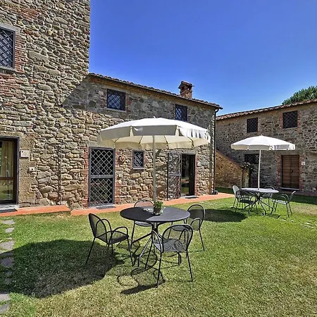 Apartment Vernazzano Basso Sleeps 6 T242205