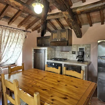 Vernazzano Basso Sleeps 6 T242205