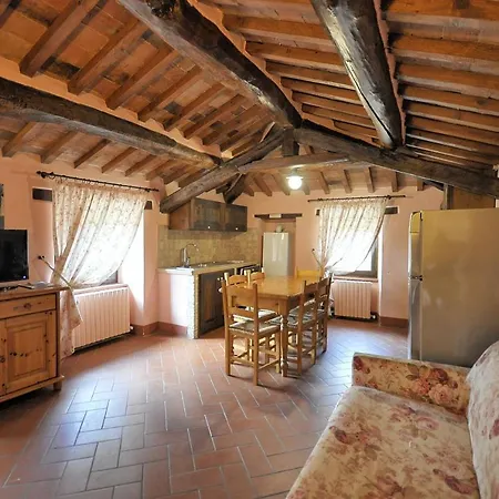 Vernazzano Basso Sleeps 6 T242205 Apartment